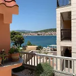 Apartment Zica *